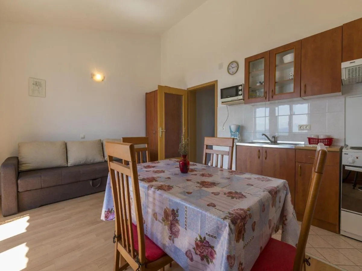 Apartments Maro Dramalj