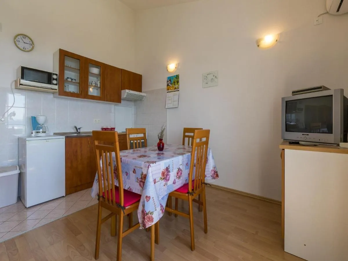 Apartments Maro
